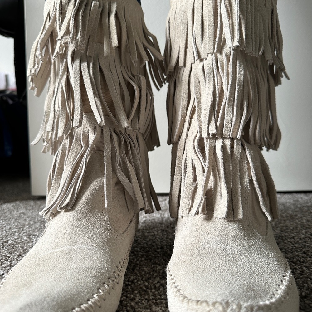LC Lauren Conrad Beige Fringe Moccasins